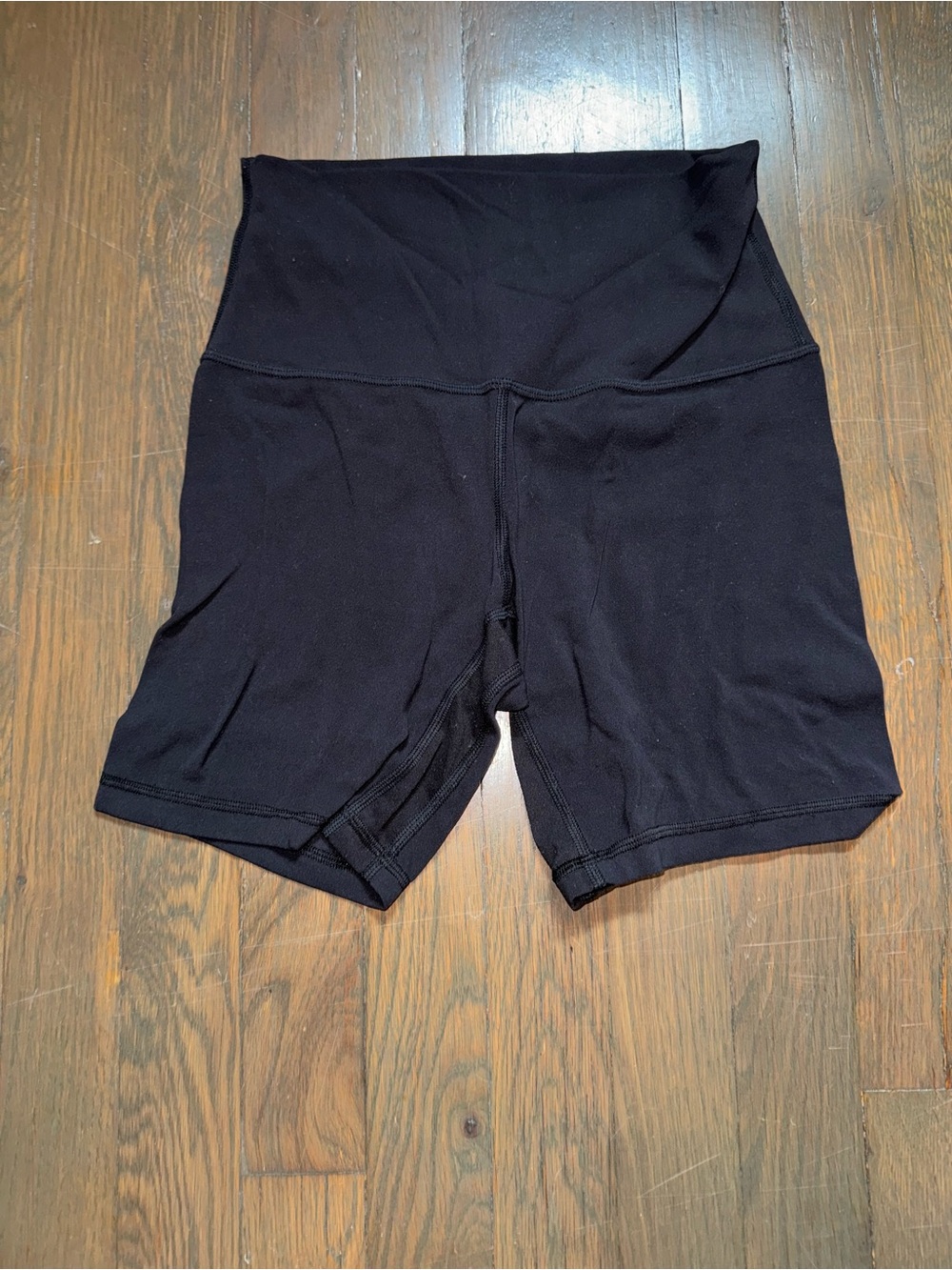 Lululemon align High-Waist Black Women's Active Shorts 6’ size 4